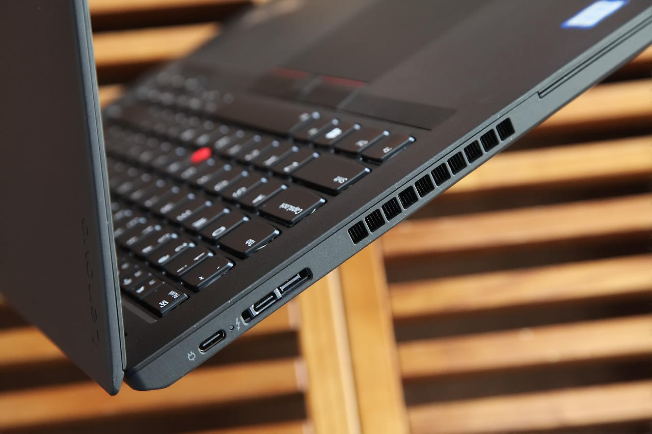 Lenovo ThinkPad T480 Review - Laptopmain.com