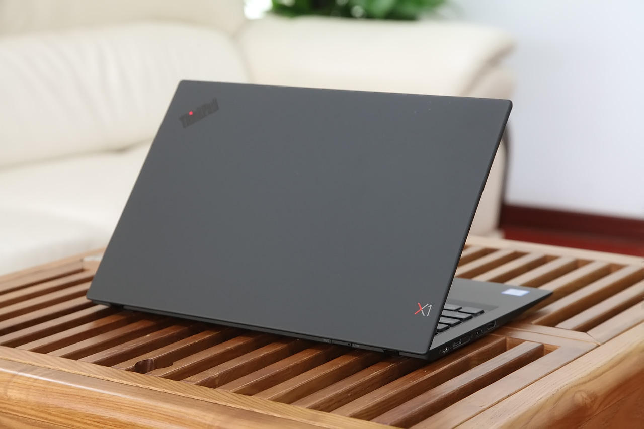 Lenovo ThinkPad X1 Carbon 6th Gen 2018 Review - Laptopmain.com