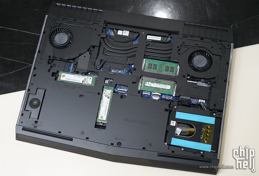 M15 R3 SSD Upgrade – Crucial Alienware Area 51M Disassembly (RAM/SSD Alienw...
